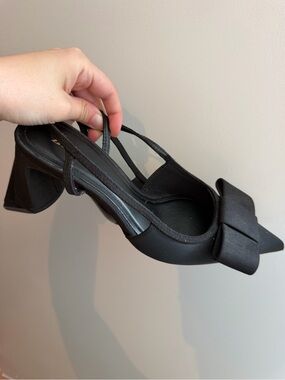 Zara Black Pointed Slingback Heels with Bow Accent